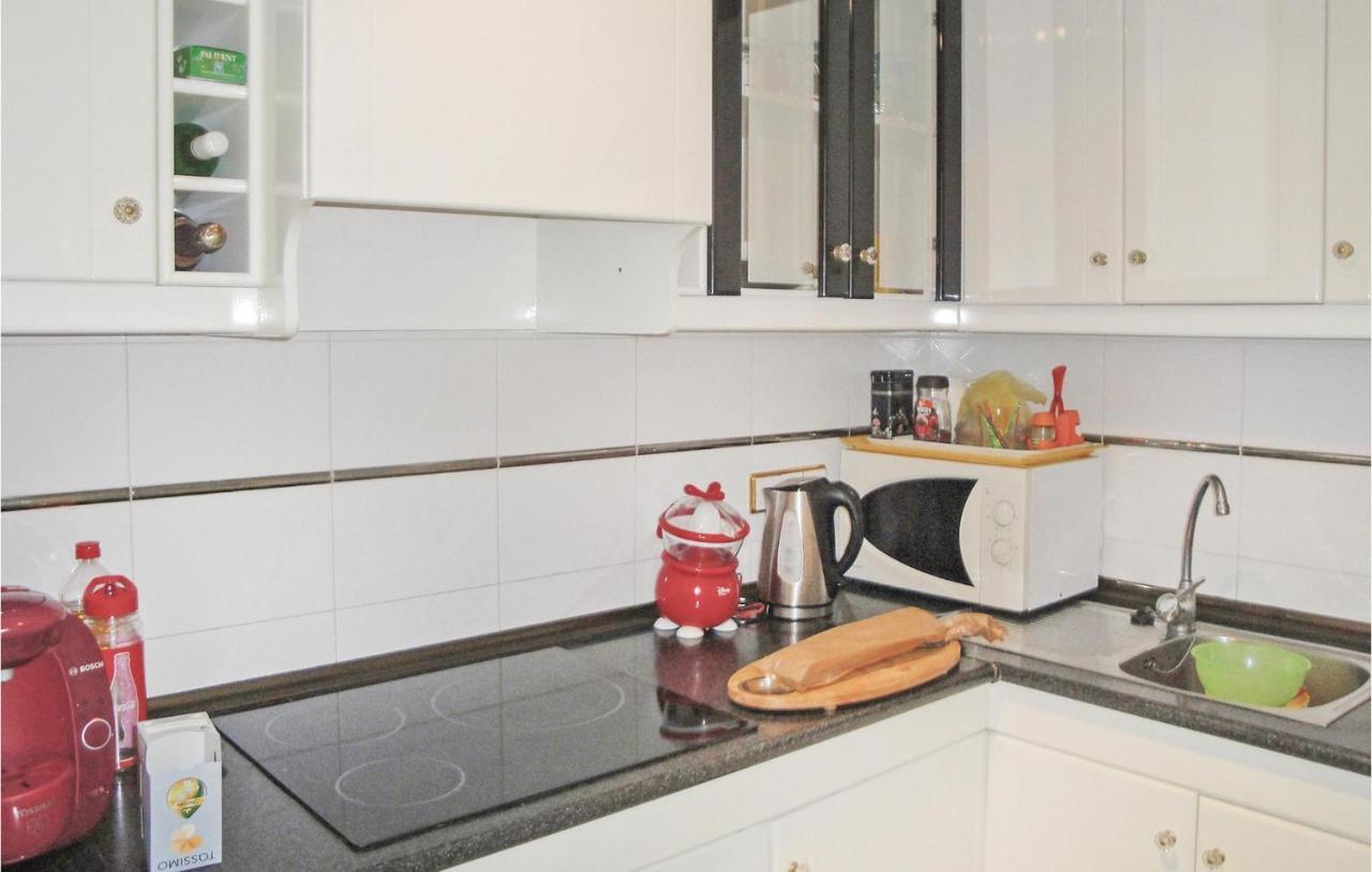 2 Bedroom Nice Apartment In Guardamar Del Segura Esterno foto